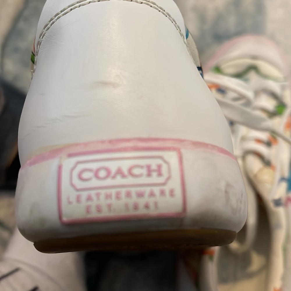 Sneakers - Picture 4 of 5